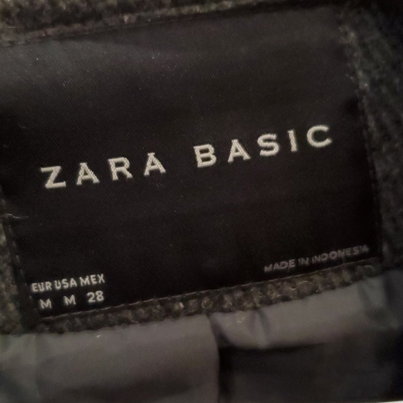 Zara Women's Short Coat - Picture 2 of 3
